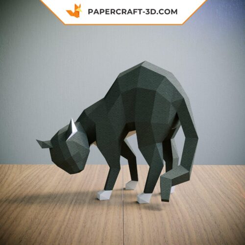 Papercraft of scared cat in origami