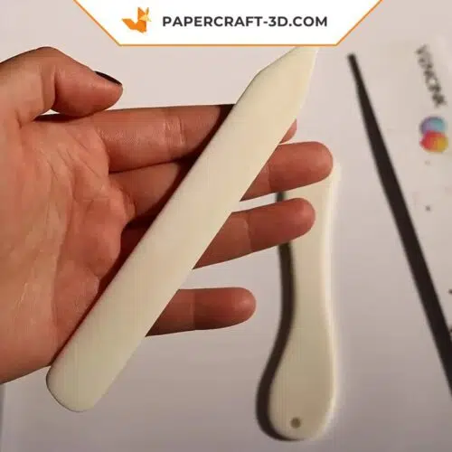 Papercraft folding tool for 3D origami
